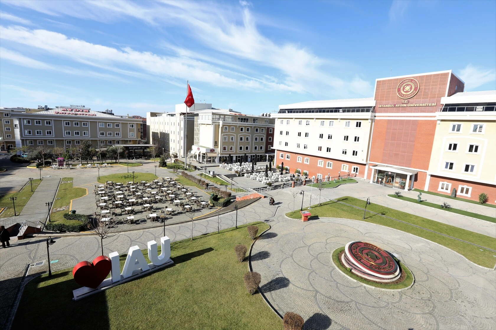 istanbul-aydin-universitesi